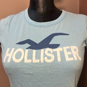 Vintage 2000’s Hollister Baby Blue Women’s Graphic Tee Size Small